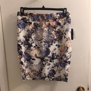 NWT Grace Elements Floral Print Pencil Skirt